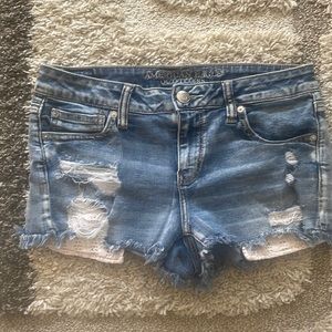 American Eagle shorts, knitted pocket are light pink, size 10